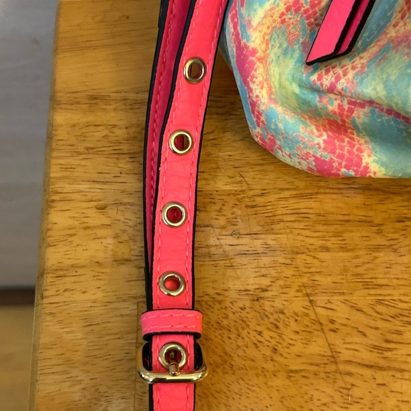 Juicy Couture Neon
Preppy Pink Large
Tunnel Flap Envelope
Cross Body Purse
Y2K. - Picture 3 of 15